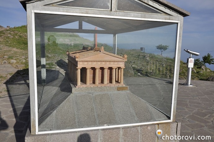 Макет на храма на Атина, Асос