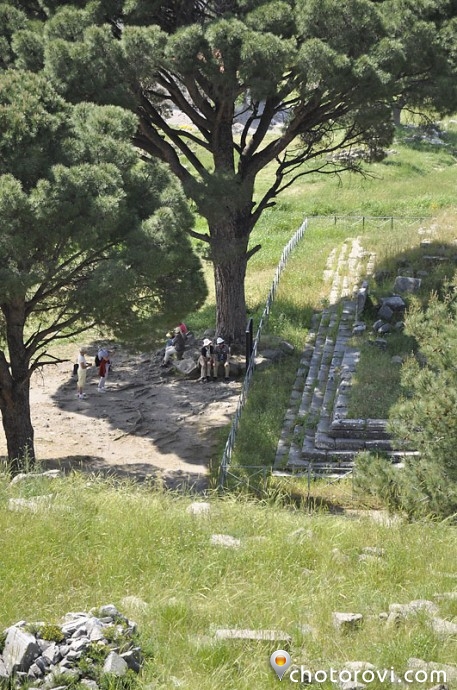 Тук е бил пергамсия олтар, сега в Берлин