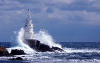 s_1255005754_ahtopol_lighthouse_blue